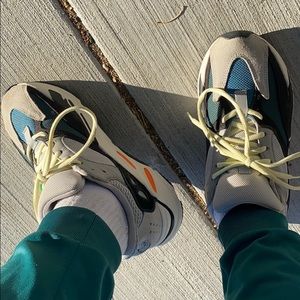 Yeezy boost 700 waverunner